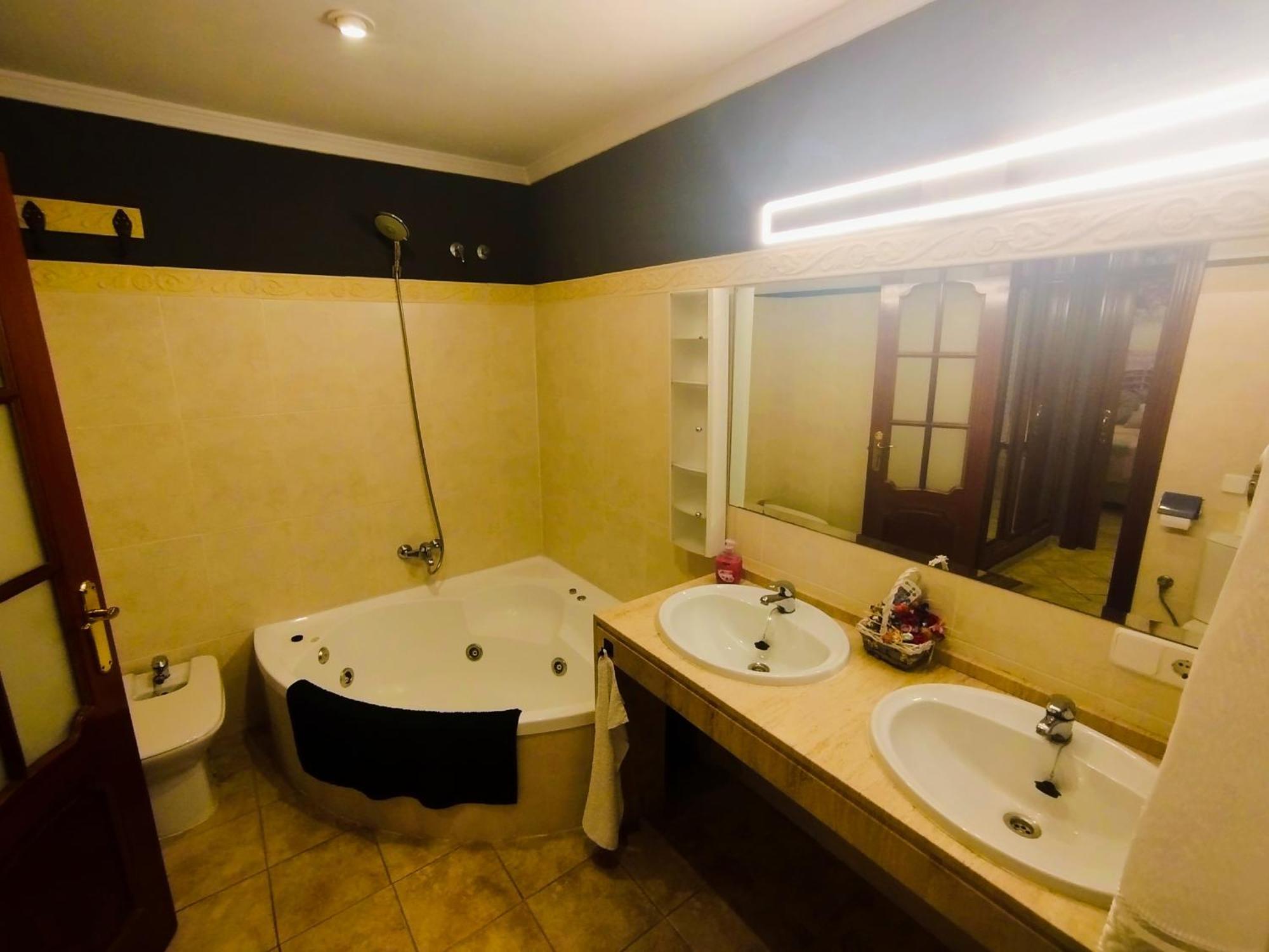 The Magic House Guest House El Puerto de Santa Maria Luaran gambar